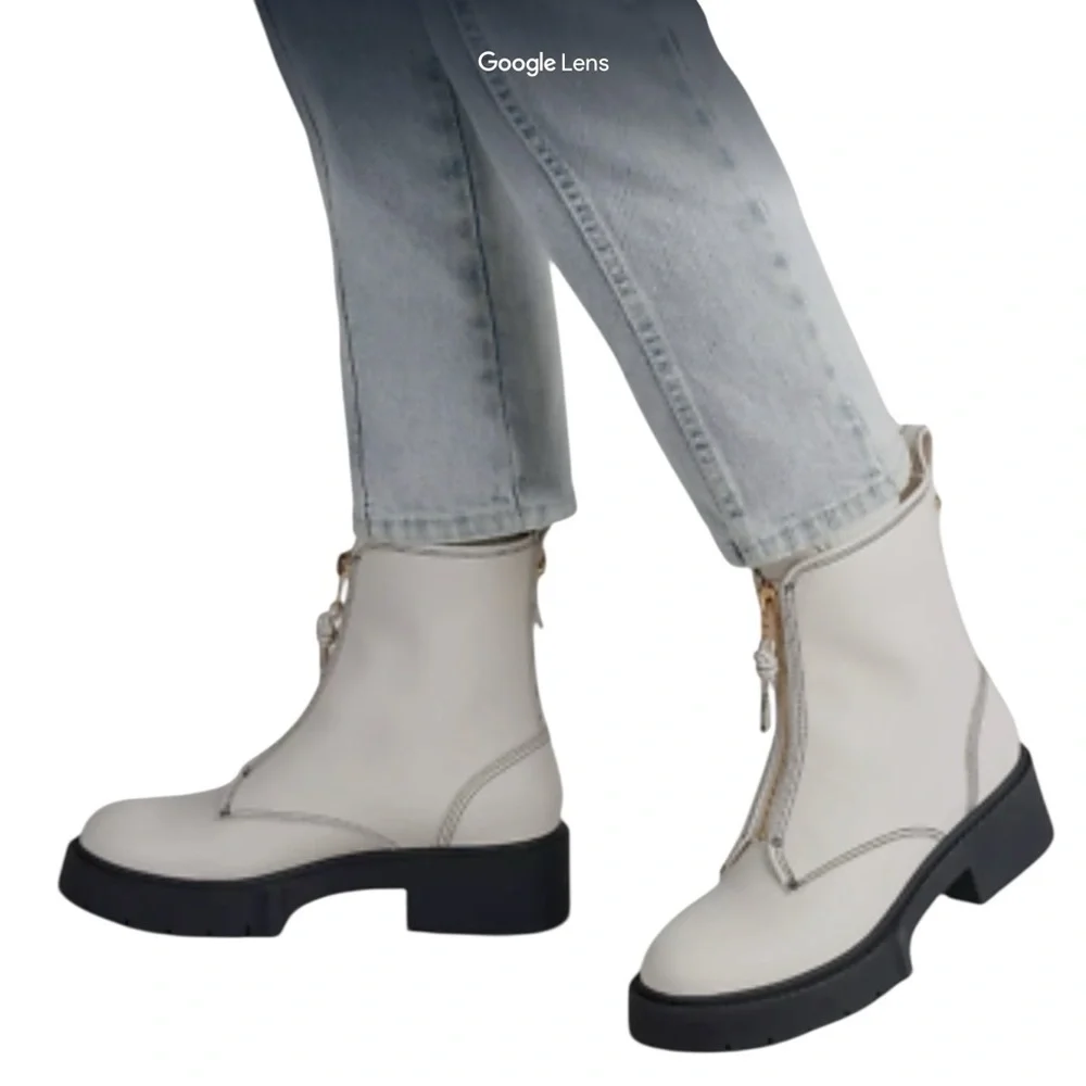 NWT Coach Liza Cream Ankle Boots with Black Soles‎ size 10B